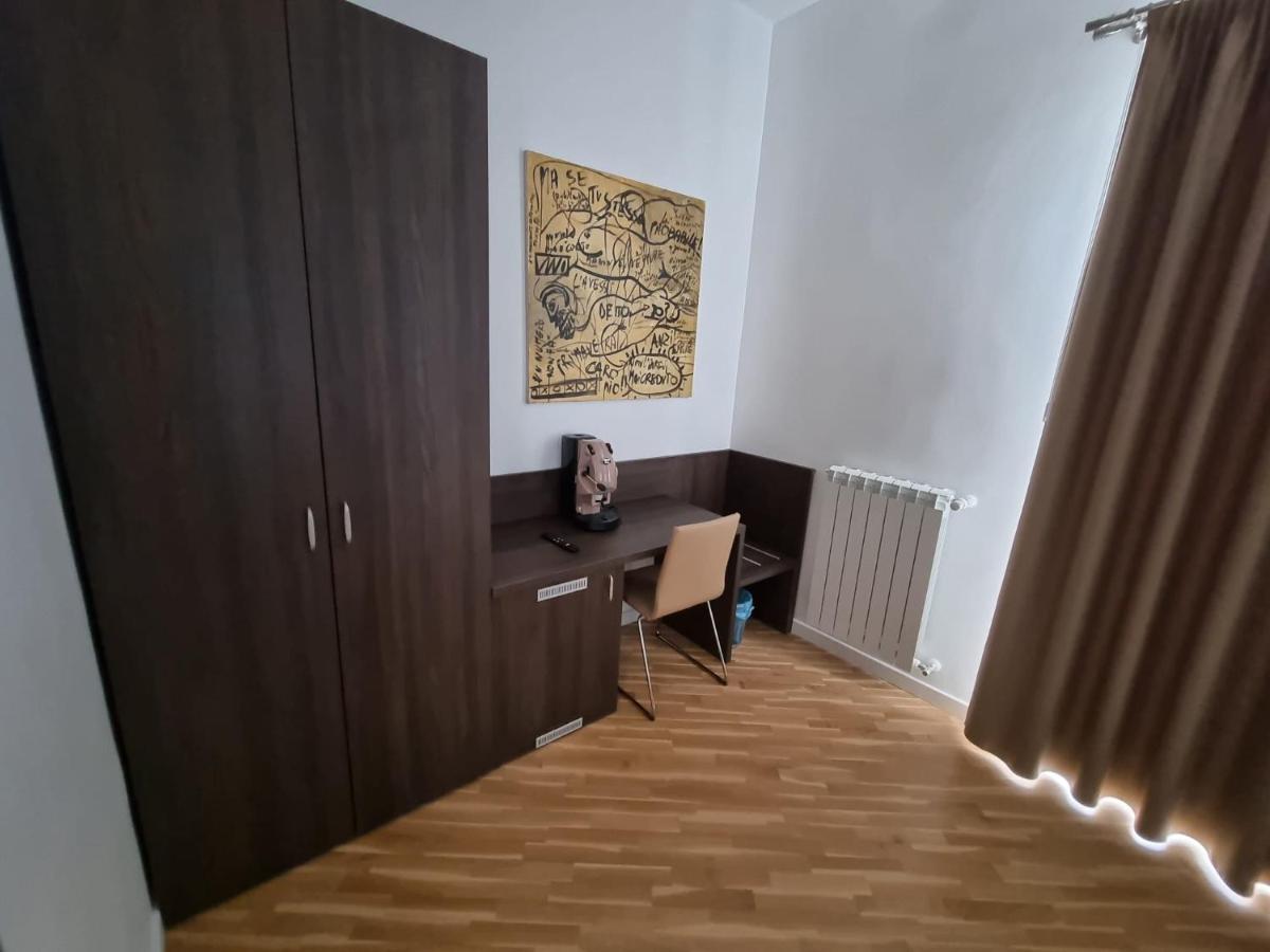 Barbaja In Street Toledo 205 Bed & Breakfast Napoli
